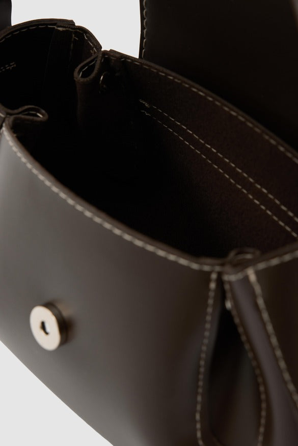 Lover Oval Crossbody Bag -Coffee